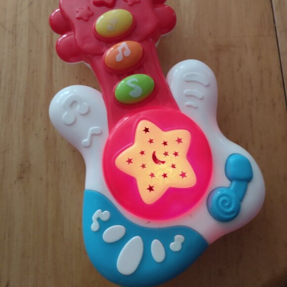 Baby Bliss Musical guitar toddler toy - Picture 1 of 5